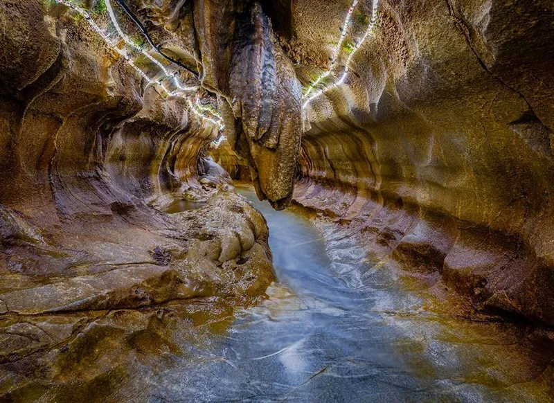 Senbutsu Cave destination